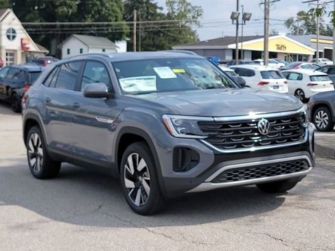 New 2026 Volkswagen Atlas Cross Sport SE image 2