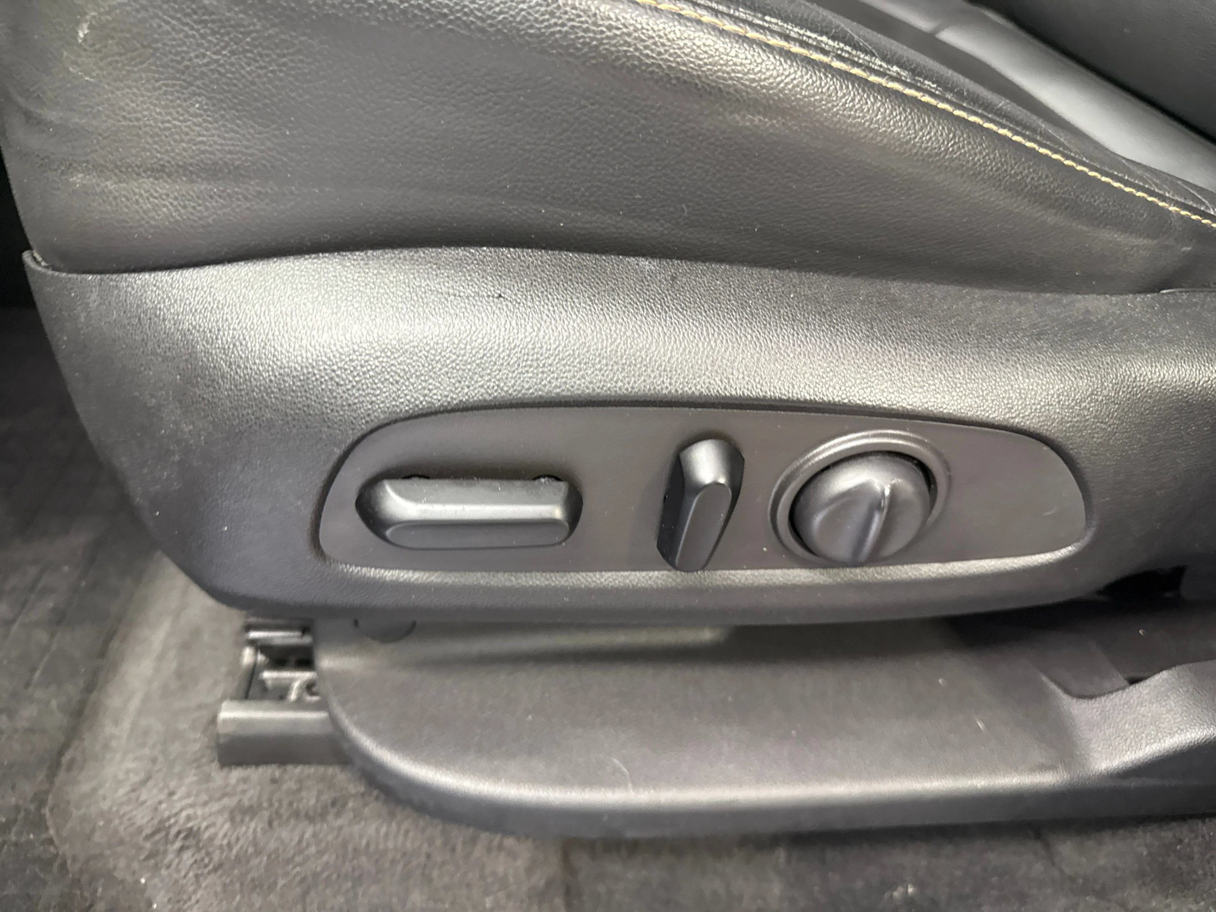 Used 2019 Chevrolet Traverse LT w/ LT Premium Package FWD image 20