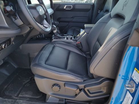 New 2025 Ford Bronco Badlands image 6