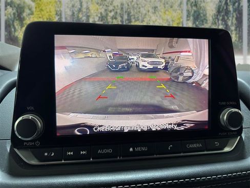 Used 2021 Nissan Rogue S AWD/4WD image 23
