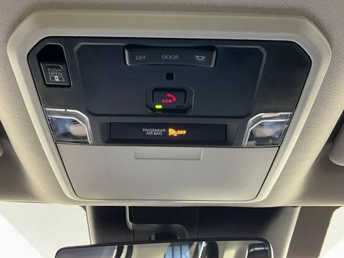 Used 2022 Toyota Tundra SR5 w/ SR5 Premium Package image 13