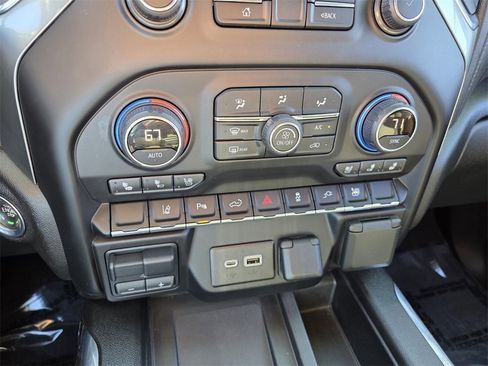 Used 2020 Chevrolet Silverado 2500 LTZ w/ LTZ Plus Package image 30