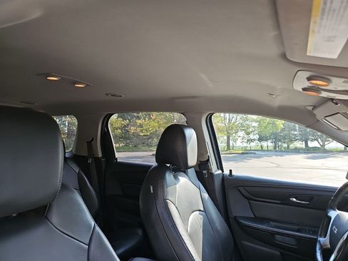 Used 2017 GMC Acadia Limited SLT AWD/4WD image 12
