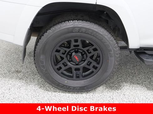 Certified 2023 Toyota 4Runner TRD Off-Road Premium image 6