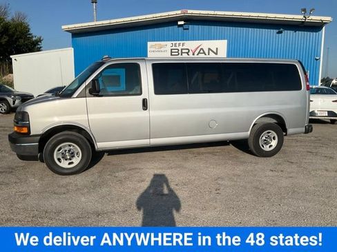 New 2026 Chevrolet Express 3500 LT w/ LT Preferred Equipment Group RWD image 1