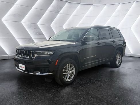 Used 2024 Jeep Grand Cherokee L Laredo image 3