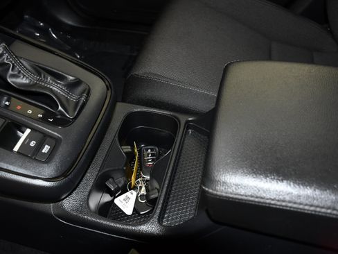 Used 2025 Honda CR-V LX image 30