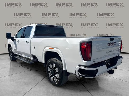 Used 2022 GMC Sierra 2500 Denali w/ Denali Ultimate Package AWD/4WD image 3
