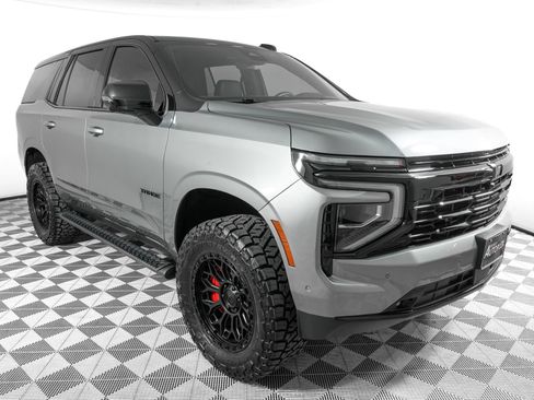 Used 2026 Chevrolet Tahoe RST w/ RST Performance Edition AWD/4WD image 4