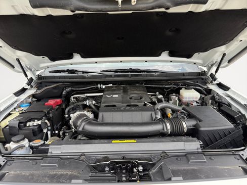 Used 2023 Nissan Frontier SV w/ SV Convenience Package RWD image 32
