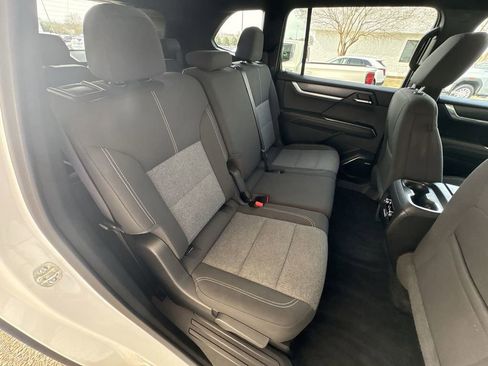 Certified 2025 GMC Acadia Elevation image 27