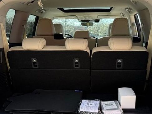 New 2026 Nissan Armada Platinum image 29