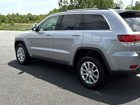 Used 2021 Jeep Grand Cherokee Laredo X AWD/4WD image 10
