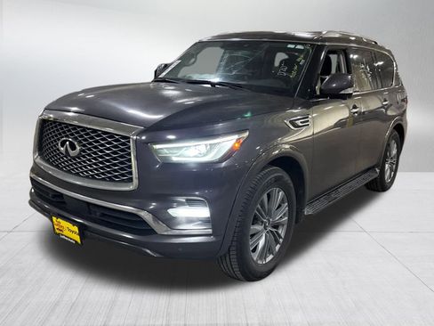 Used 2024 INFINITI QX80 Luxe image 3