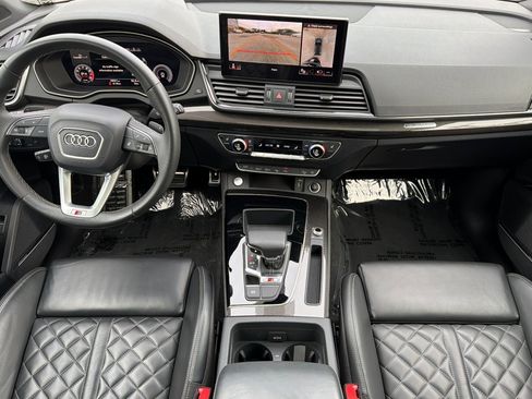 Used 2023 Audi SQ5 Prestige w/ Prestige Package image 12