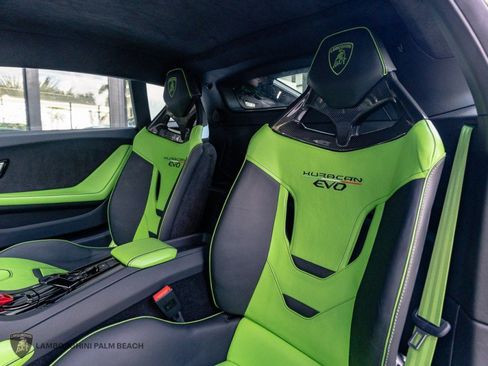 Used 2022 Lamborghini Huracan EVO RWD image 29