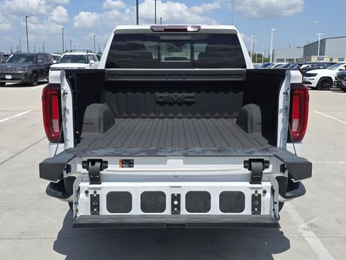 Used 2023 GMC Sierra 1500 SLT RWD image 8