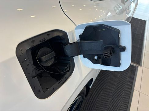 Certified 2023 Nissan Sentra SV image 34