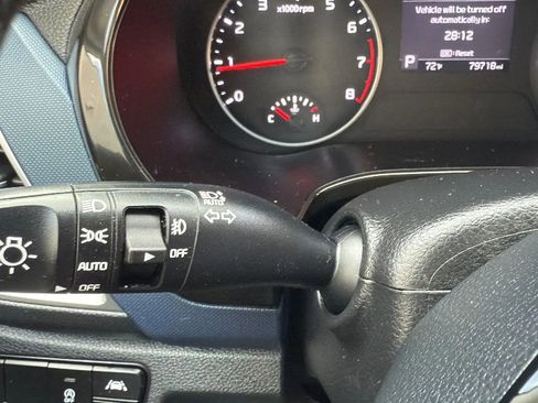 Used 2022 Kia Seltos Nightfall Edition image 14