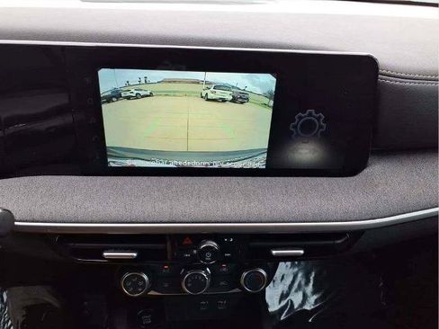 Certified 2025 Nissan Kicks SV FWD image 15