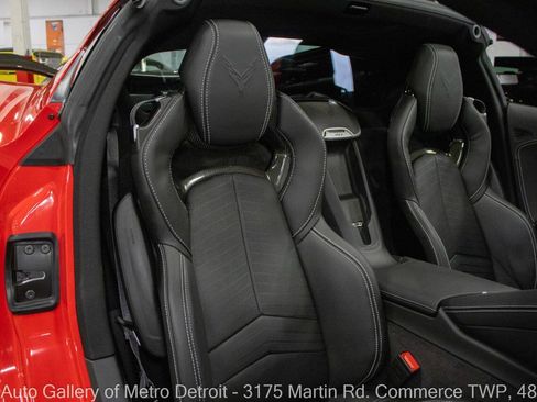 Used 2023 Chevrolet Corvette Z06 w/ Z07 Performance Package RWD image 40