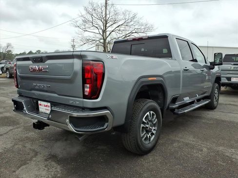 New 2026 GMC Sierra 2500 SLE w/ SLE Value Package; image 7