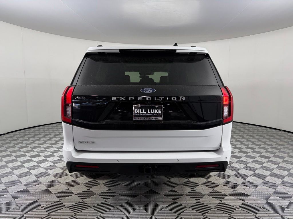 Used 2025 Ford Expedition Active AWD/4WD image 9