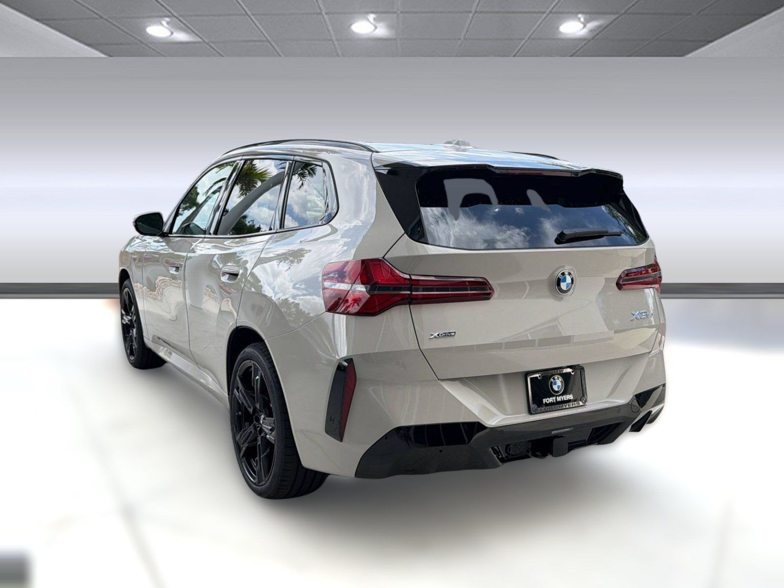 Used 2026 BMW X3 xDrive30i w/ Premium Package AWD/4WD image 3
