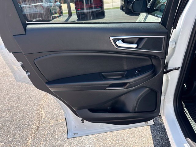 Used 2024 Ford Edge SEL w/ Convenience Package AWD/4WD image 11
