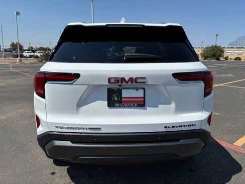 Used 2025 GMC Terrain Elevation w/ Elevation Premium Package AWD/4WD image 5
