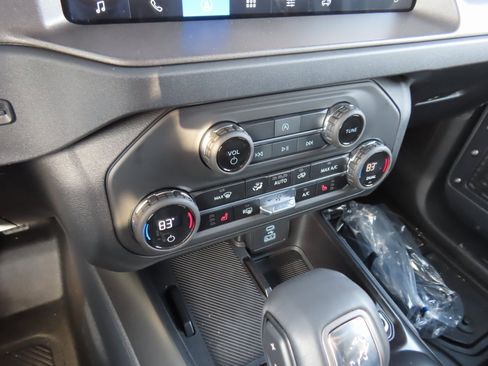 New 2025 Ford Bronco Big Bend image 13