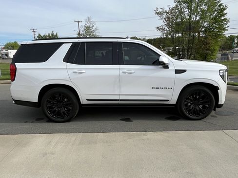 Used 2024 GMC Yukon Denali Ultimate image 10