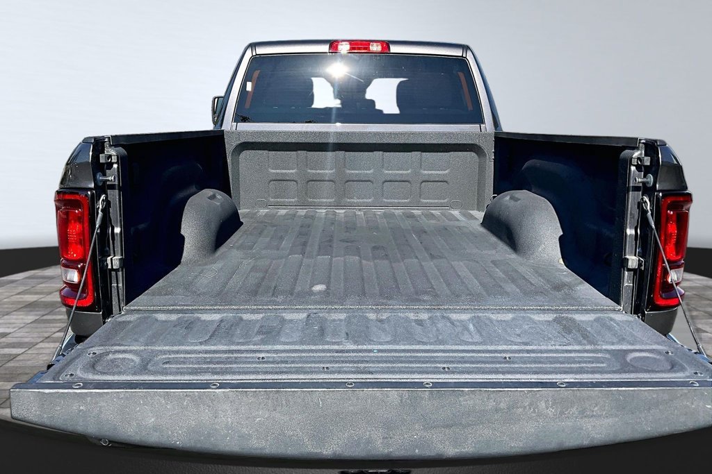 Certified 2026 RAM 2500 Big Horn AWD/4WD image 25