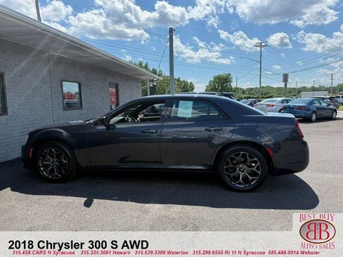 Used 2018 Chrysler 300 S AWD/4WD image 6