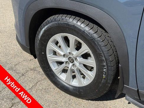 Used 2024 Toyota Grand Highlander AWD Hybrid image 10