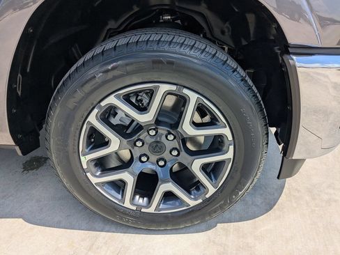 Used 2026 RAM 1500 Laramie AWD/4WD image 12