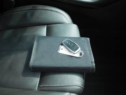 Used 2014 Buick LaCrosse Leather FWD image 18