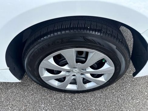 Used 2025 Toyota Corolla LE w/ Convenience Package FWD image 11