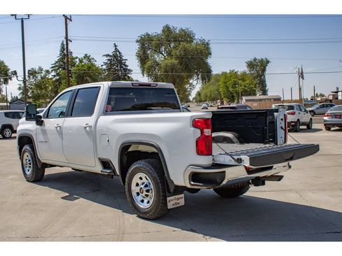 Used 2020 Chevrolet Silverado 2500 LT w/ Remote Start Package AWD/4WD image 9