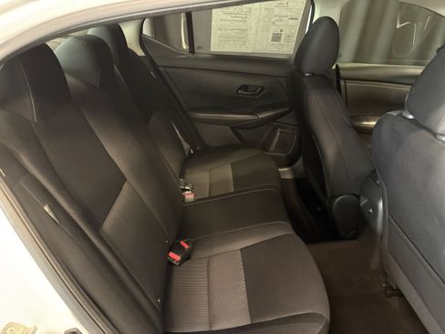 Used 2024 Nissan Sentra SV FWD image 30