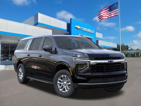 New 2026 Chevrolet Suburban LS image 7
