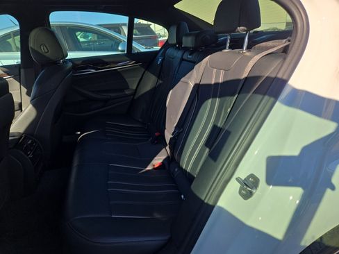 Used 2019 BMW 530i w/ Convenience Package image 14
