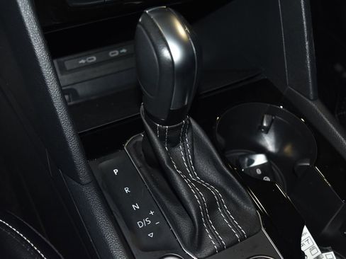 Used 2022 Volkswagen Atlas SE image 17