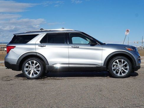 Used 2021 Ford Explorer Platinum w/ Equipment Group 601A image 6