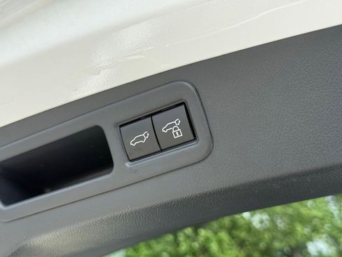 Used 2023 Lexus RX 350 F Sport w/ Accessory Package AWD/4WD image 18