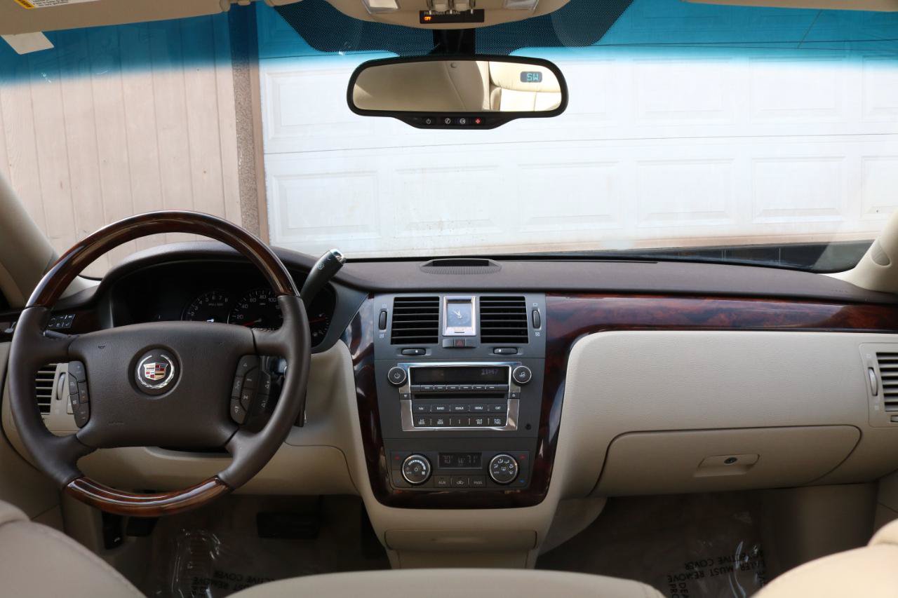 Used 2009 Cadillac DTS w/ Sun And Sound Package FWD image 45