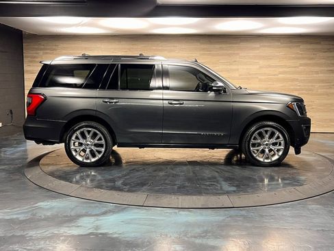 Used 2019 Ford Expedition Platinum image 11