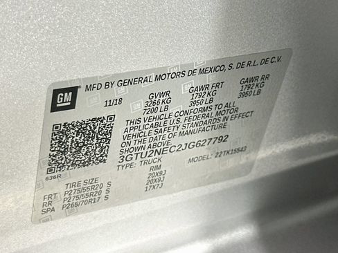 Used 2018 GMC Sierra 1500 SLT AWD/4WD image 32