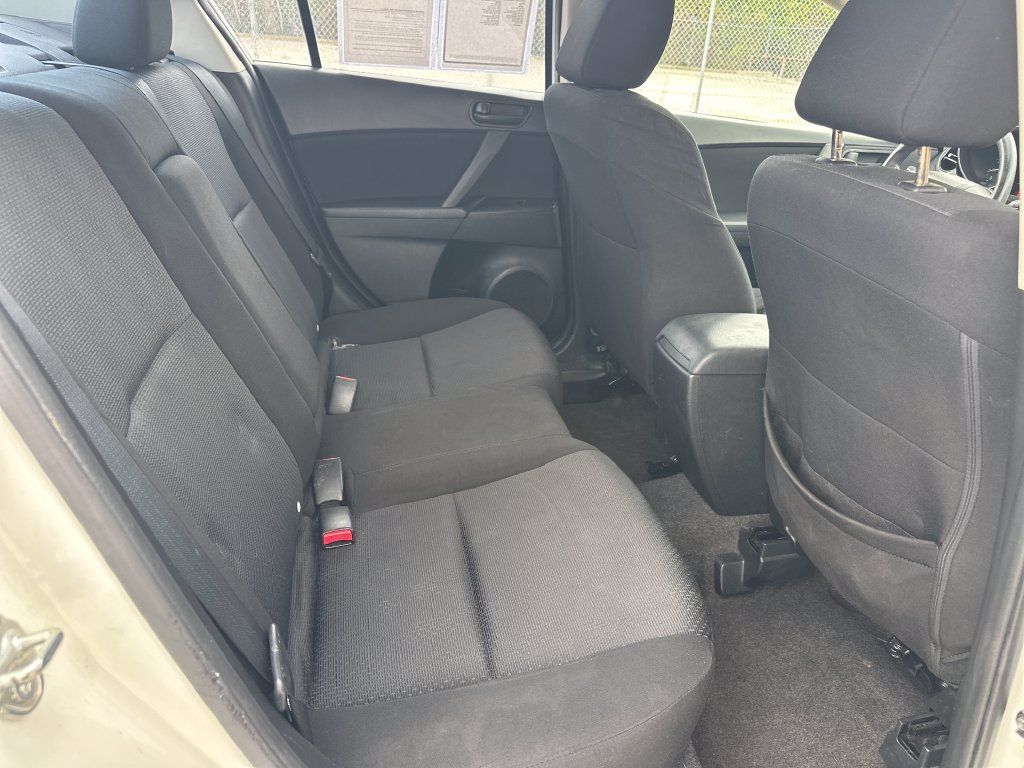 Used 2010 MAZDA MAZDA3 i Sport FWD image 23