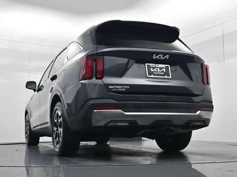 Certified 2024 Kia Sorento S FWD image 45